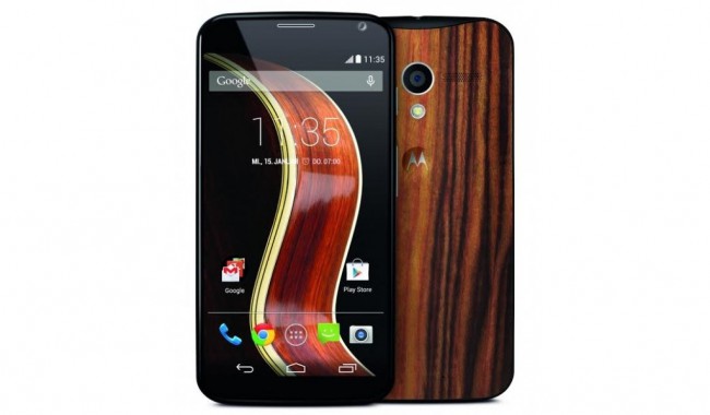 Motorola Moto X mit Walnuss-Rückseite