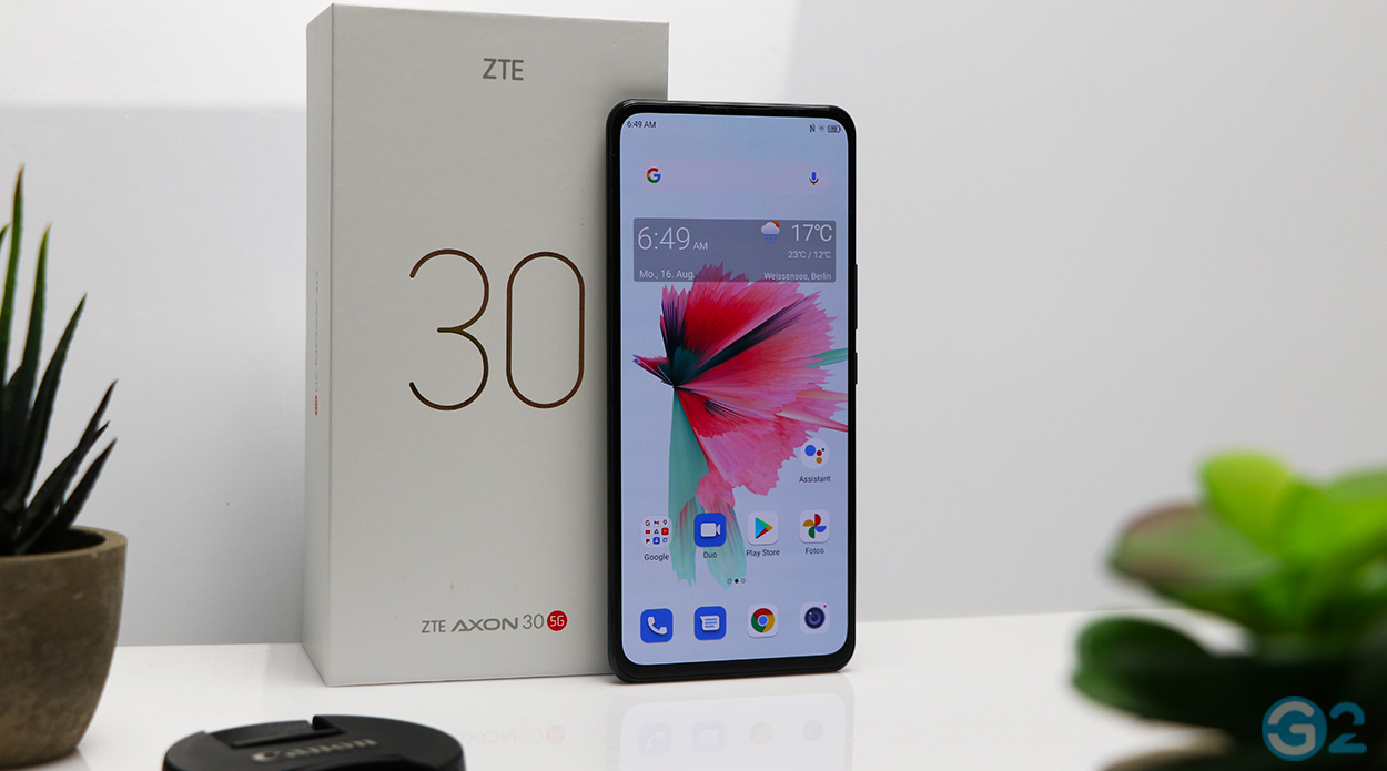 ZTE Axon 30